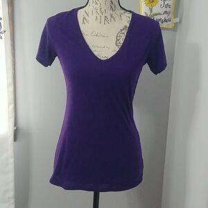 Under Armour Heat Gear Burnout Style VNeck Purple Top S